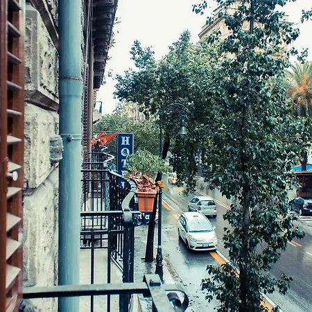 David's Bed & Breakfast 3*